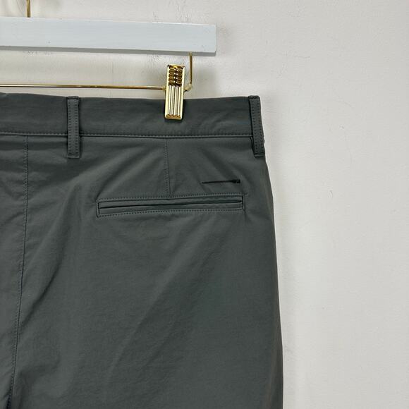 J.Crew 9" Tech Short Coal Gray Stretch UPF 50 Regular Minimalist Mens US 33 - Picture 11 of 14